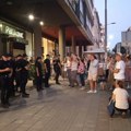 Studenti i đaci u blokadi: Policijo stani uz narod, budite ljudi ne oružje