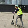 ABS: Električni trotineti nisu namenjeni za mlađe od 14 godina