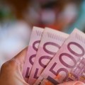 U parku na klupi pronašla 500 evra pa ih brže bolje uzela: Ubrzo se razočarala kao nikad u životu