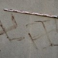 Krvlju crtali svastike po automobilima i zidovima: Uznemirujuće slike stižu iz Nemačke