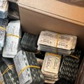 (Foto) Pronađeno milion tableta i oko 5.000 bokseva cigareta u stanu Novosađanina (50) u Zrenjaninu