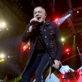 Rešena velika zabluda o pesmi "Sve još miriše na nju": Pevamo je kao ljubavnu, a priča iza nje je mnogo bolnija