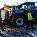 Ko sve i zašto protestuje u Nemačkoj? Nezadovoljstvo se širi, traktori i kamioni blokiraju ulice, a evo i kad se očekuje…