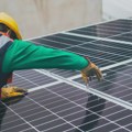 Vlada Kosova potpisala sporazum sa EIB vredan 33 miliona evra za solarnu elektranu
