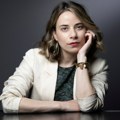 Milica Gojković pokazala stomačić u Kanu: Glumica iz serije "Sablja" u sedmom mesecu trudnoće