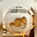 Avion uleteo u superćelijsku oluju Putnici preživeli pakao, objavljene i slike, ledene loptice smrvile staklo (foto)