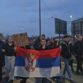 „Ako gazite psihijatre ko će da vas leči?“: Blokada izlaza Pančevačkog mosta (VIDEO, FOTO)