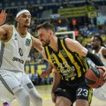 Fener produžio agoniju Asvela