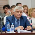 Opština odbila žalbu slepih, a sebi povećava plate