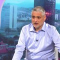 "Gurnuli su ga u stan i pretukli" Bolna ispovest Čede Jovanovića: Oca i majku mu na kućnom pragu prebili Zemunci: Video sam…