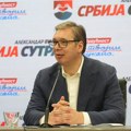 Aleksandar Vučić proglasio pobede u Kosjeriću i Zaječaru