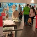 Neko podiže cene agresivno, neko opreznije: Modni gigant koji posluje i u Srbiji vidi priliku u tome, evo kako planira da…