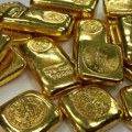 Eksplodirala cena zlata Investitori beže od dolara svet na ivici trgovinskog sudara