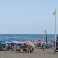 Svi znamo šta znače zelena i crvena zastava na plaži, a šta predstavljaju braon i ljubičasta?