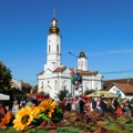 Od parade budućnosti do peđinog koncerta: Peti "Miholjski susreti sela" u Lešnici