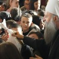 Patrijarh delio poklon paketiće učenicima verske nastave u Beogradu