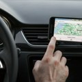 Zašto ne treba slepo da pratite mape: Vozač se "nasukao" na stepenice