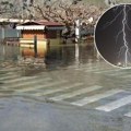 Apokalipsa na Kritu: Vodena stihija ruši mostove i nosi automobile! Zatvorene škole, zatraženo uvođenje hitno vanrednog stanja…