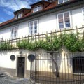 Преживела је 450 година и ратове, а њено вино пију државници, Брад Питт и јапански цар