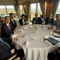 Vučić sa ambasadorom Kine na radnom ručku: Sastanak uz domaća vina, razgovaralo se i o poseti Sija našoj zemlji (foto)