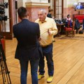Milivojević U stranačkim bojama: Poslanik DS izazvao pažnju zbog žuto-plave kombinacije u skupštini!