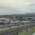 Težak udes kod Bubanj potoka: U sudaru 2 automobila, 5 osoba povređeno, 3 sa težim povredama (video)