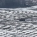 Zastrašujuće scene iz kurska: Rusi se zaglavili u snegu, onda je usledio horor: Ukrajinci moćnim naoružanjem progone…