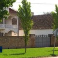 U Somboru 13 porodica potpisalo ugovore o sufinansiranju kupovine seoske kuće sa okućnicom