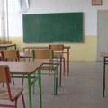 Ministar prosvete smenio direktorku kraljevačke osnovne škole jer je odbila da pokrene disciplinske postupke protiv…