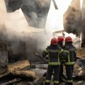 Veliki požar u Kruševcu: Vatrogasci se bore sa vatrenom stihijom, gori deset hektara zemlje i jedna vikendica: Postoji strah…