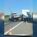 Kolaps na auto-putu kod Požarevca, sve stoji! Uklanja se šleper polupan u nezgodi