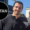 Zlatan Ibrahimović dao najčudniji autogram ikada: Navijač nije imao papir i olovku, pa se dosetio ovoga