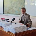 “Odbrana struke” uputila zahtev VSS-u da ispita da li je direktor Jovine gimnazije izvršio neprimeren uticaj na novosadske…