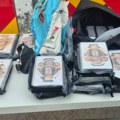 (Foto) Zaplenjeno 17,5 kilograma kokaina na granici kod Sombora: Uhapšen muškarac (57)
