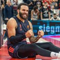 "Ako ste mislili da neću slaviti..." Vašington se oglasio posle plesa koji je razbesneo navijače! Njegove reči odjekuju!
