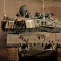 Izraelci ušli tenkovima u gazu Bukte stravične eksplozije, u toku napadi iz vazduha, sa mora i kopna (video)