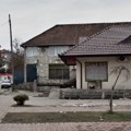 Uklonjen šator ispred zgrade opštine u Leposaviću