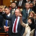 Косово, Оскари, оптужбе и вређања на конститутивној седници Скупштине Србије