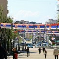 Огласила се мајка девојчице која је умало отета у звечану Двојица осумњичених Албанаца на слободи
