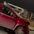 Udes na Gazeli izazvao saobraćajni kolaps: Prednji deo vozila potpuno "zgužvan"