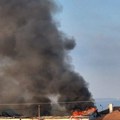 (Foto) Veliki požar u selu Kukići kod Čačka, vatra izbila u halama za proizvodnju kiselog kupusa