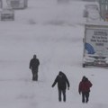 Vanredno stanje u 20 država SAD: Led i sneg paralisali život