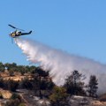 Šumski požar "guta" sve pred sobom: Buknula vatra na planini Kalidromo, angažovan veći broj vatrogasaca, dignut i helikopter…