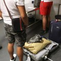Carinici ga pretresli zbog neobične izbočine u pantalonama: Neverovatno šta je pokušao da sakrije!