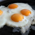 Trik za savršena jaja na oko: Potrebno vam je samo nekoliko kapi jednog sastojka