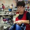 “Radna snaga u Turskoj jeftinija nego u Srbiji“: Zašto zaposleni u fabrikama tekstila ostaju bez posla ako fale radnici u…