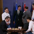 Vučić "odmerio snage" sa srpskim prvakom Evrope: Predsednik seo i zaigrao šah, pogledajte kako je to izgledalo (video)