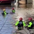 Vatrogasci izvlačili čoveka iz reke Kamera snimila napetu situaciju (video)
