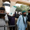 Dve eksplozije uoči izbora u Pakistanu: Najmanje 25 osoba poginulo, desetine povređene