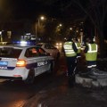 "Mrtav" pijan se zakucao kolima u parkirane automobile: Haos u Inđiji: Tri vozila uništena (foto)